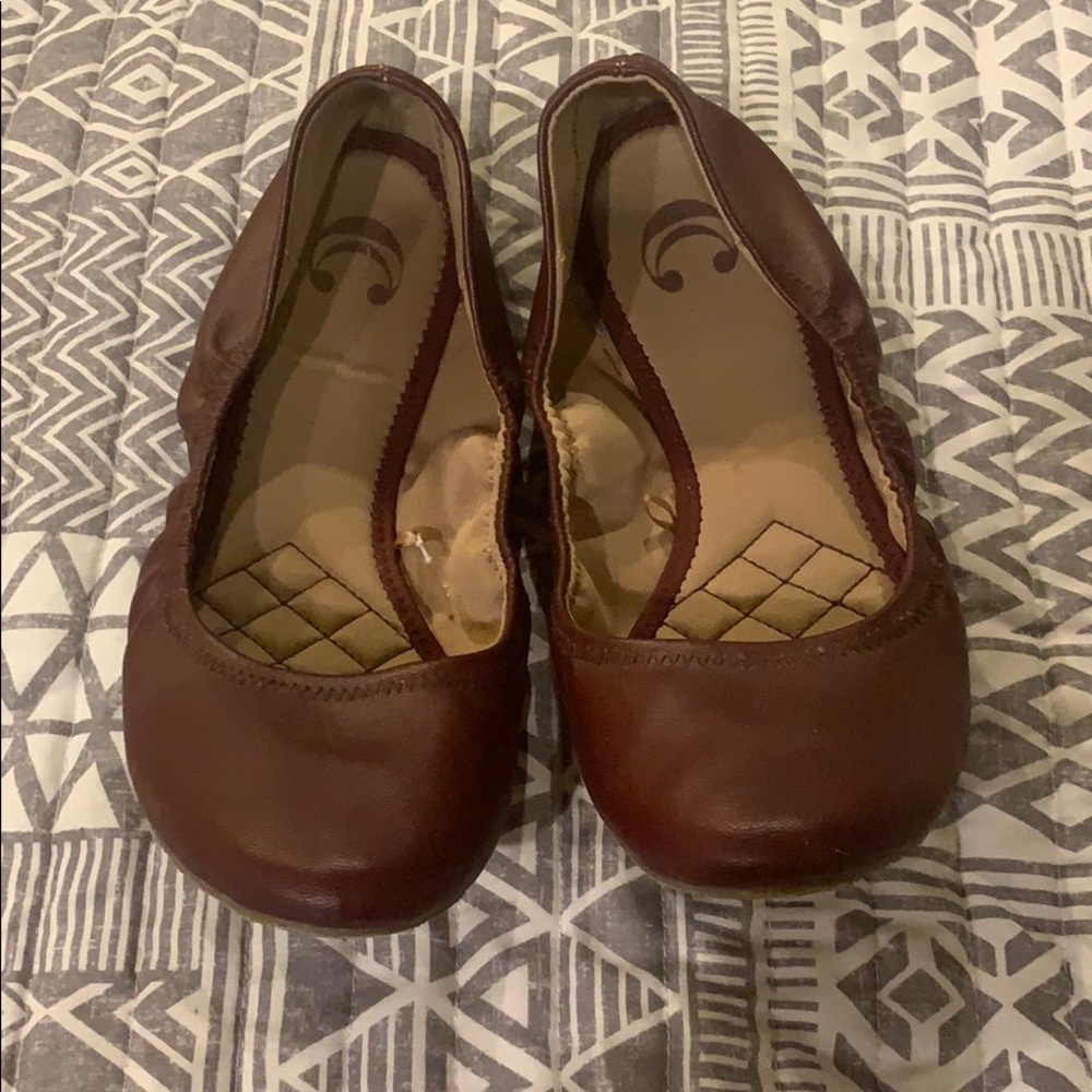 Maroon flats